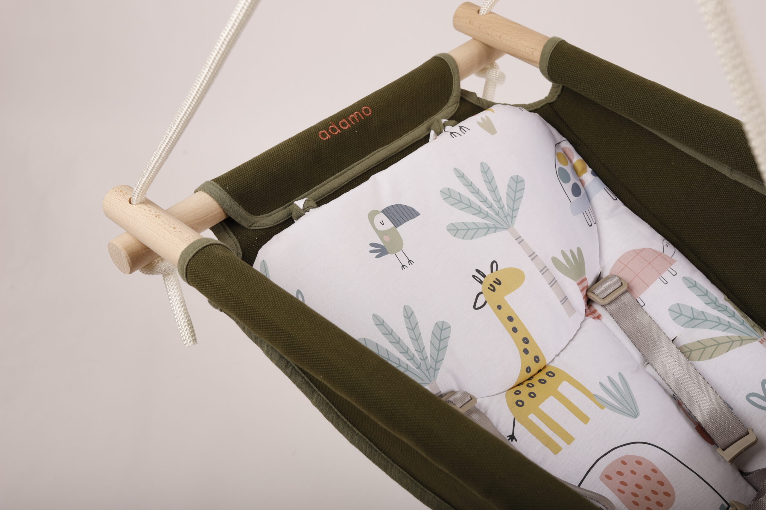 Babylux_Schaukel_babyschaukel_indoor_Schweiz_zurich_Baby_schaukeln_haus_feder_giraffel_Zoo