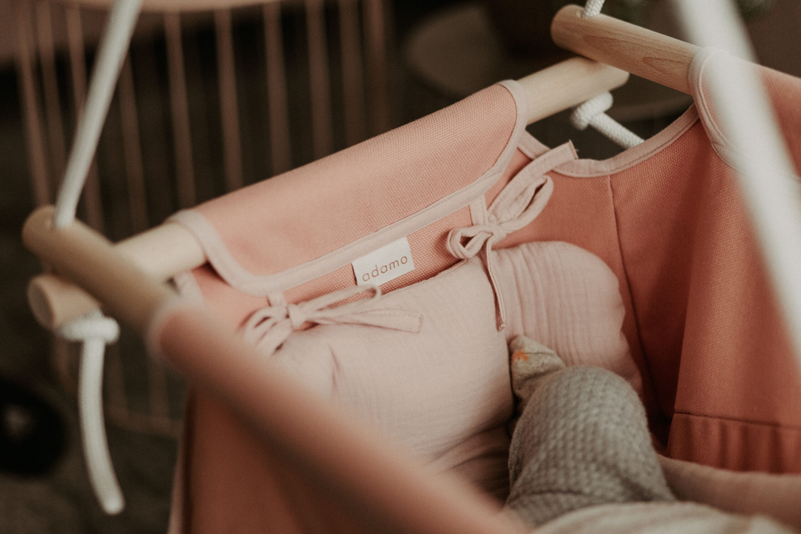 Babylux_Schaukel_babyschaukel_indoor_Schweiz_zurich_Baby_schaukeln_rosa