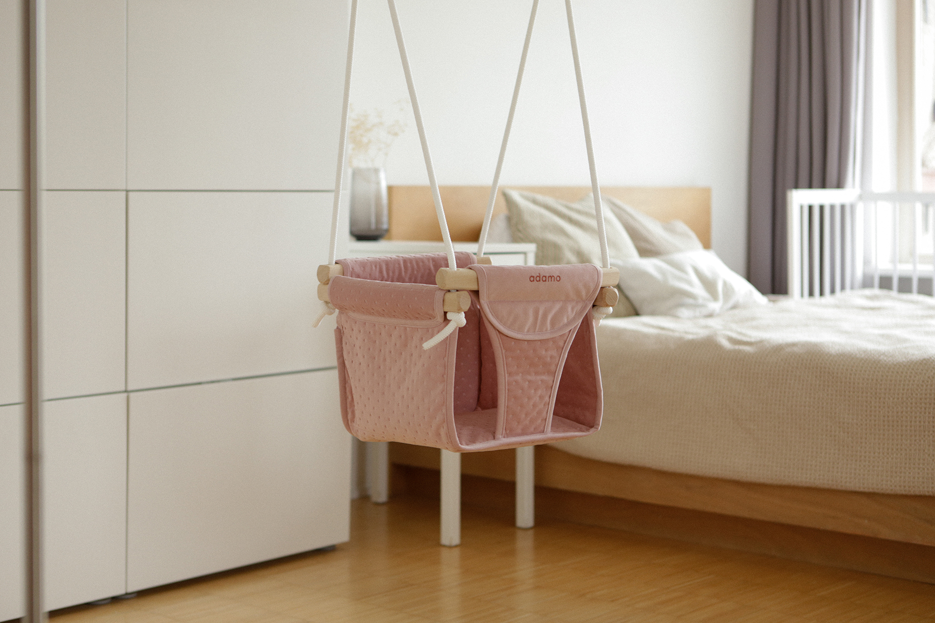 adamo_schaukel_babylux_schweiz_kinder_spass