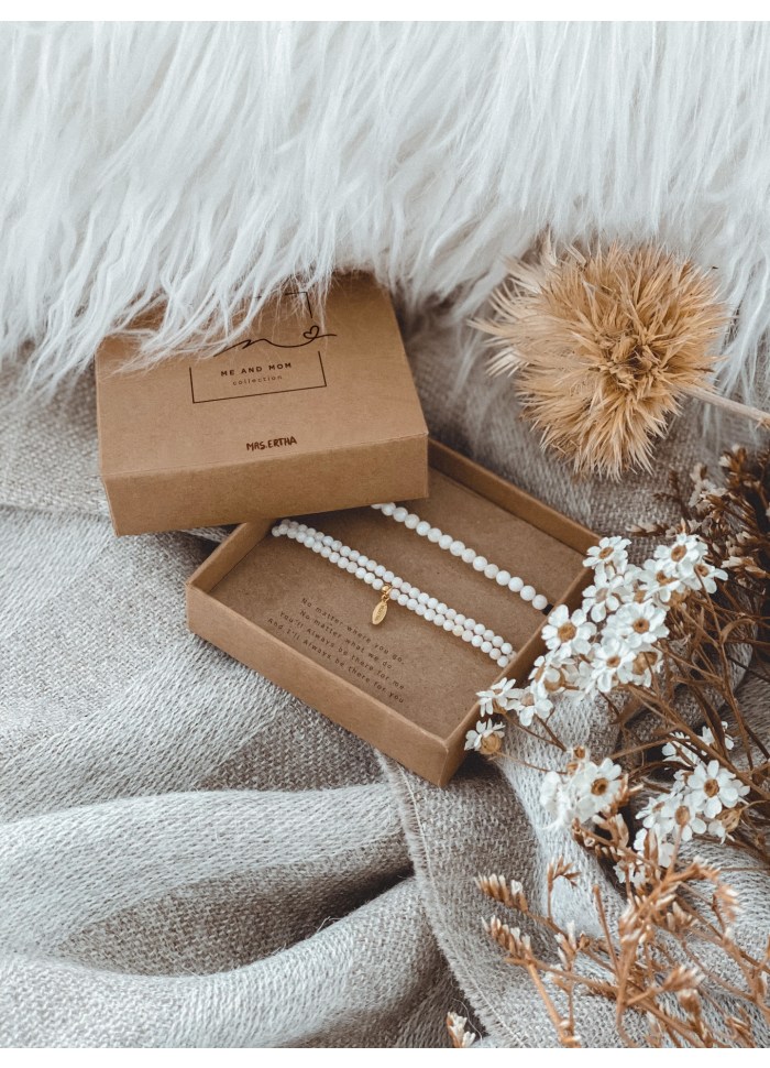 Mrs Ertha Armbandset_Babylux_Schweiz_Armband_für_mama_Kinder_Mrs_Ertha_ligh_shell_geschnekidee_
