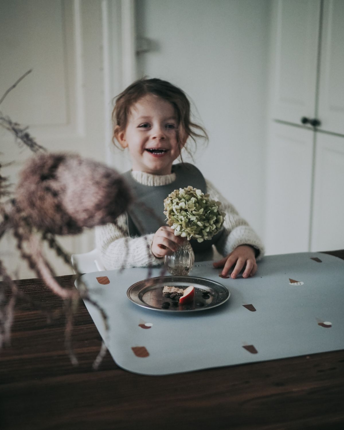 Babylux_tischset_noui_noui_placemats_baby_kinder_essen_tisch_richterswil_ice_cream_glace_grau