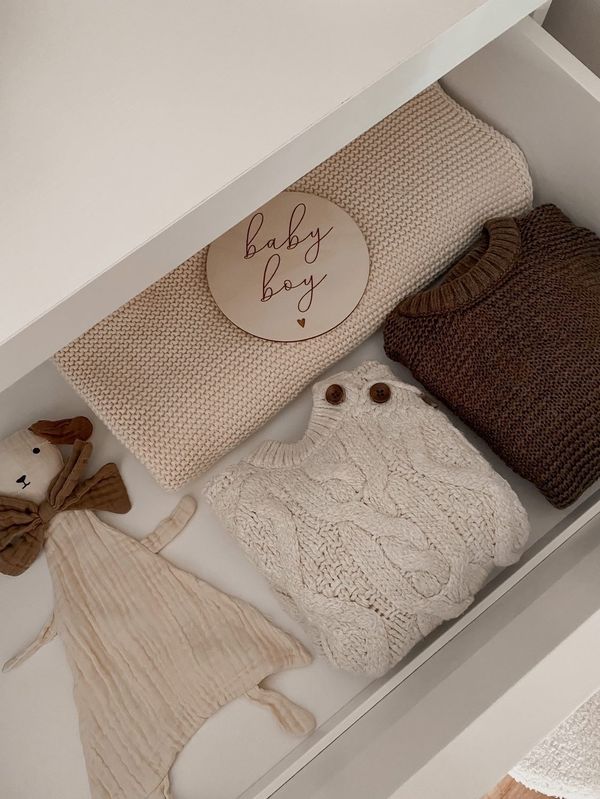 Babylux_richterswil_Baby_boy_girl_Meilenstein_holz_platte