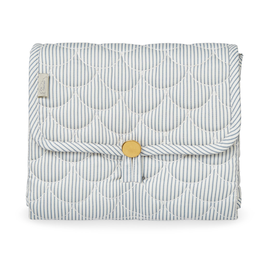 babylux_zuerich_wickeltasche_camcamcopenhagen_baby_unterwegs_mutter_classic_stripe_blue_1