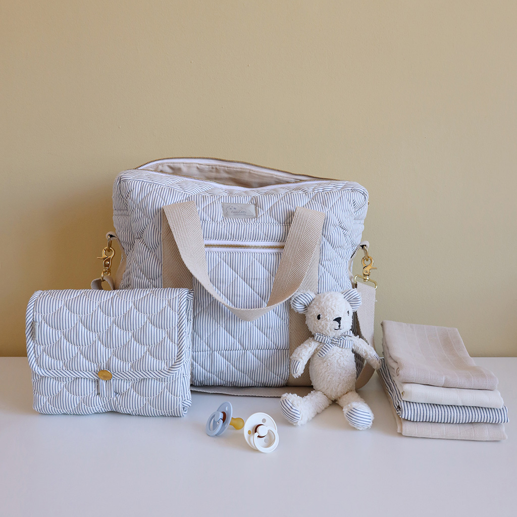 babylux_zuerich_wickeltasche_camcamcopenhagen_baby_unterwegs_mutter_classic_stripe_blue_4