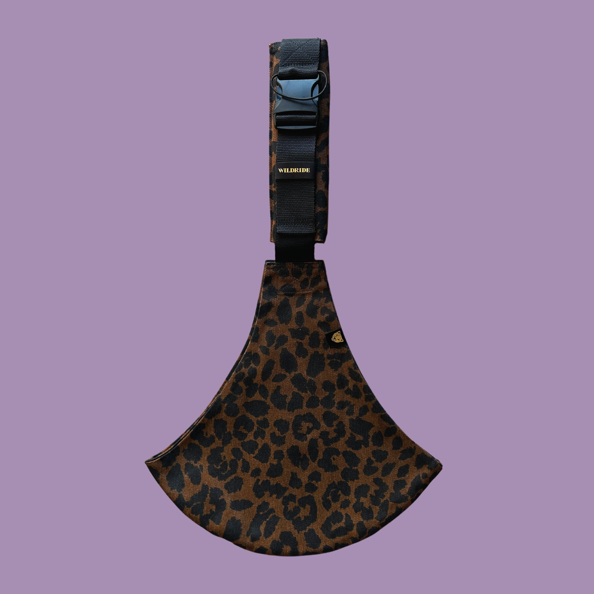 Wildride Kleinkindtrage Leoparden Muster Braun_leo_braun_Babylux_Schweiz_wildride_Kindertrage_Kleinkindtrage_Richterswil