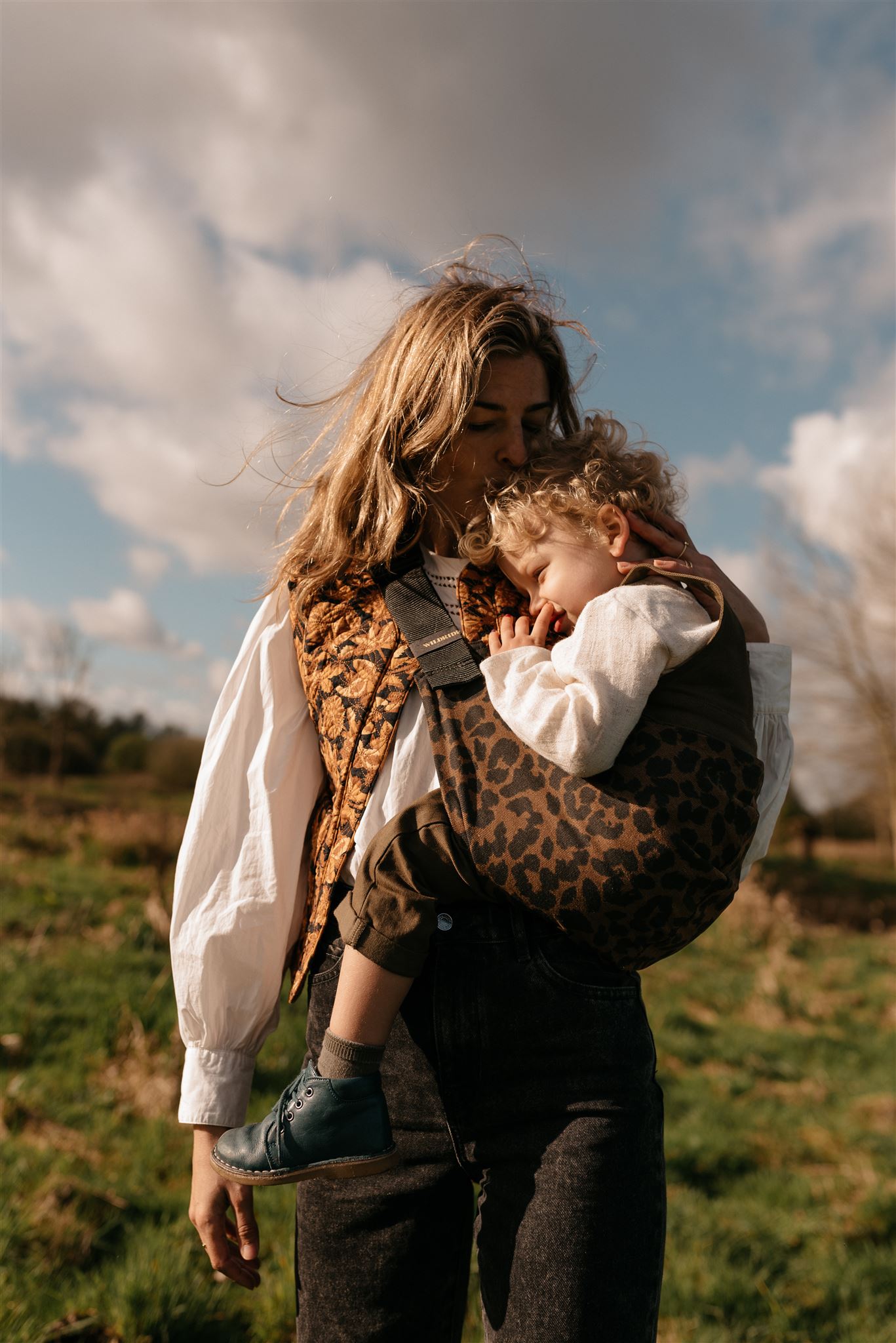 leo_braun_Babylux_Schweiz_wildride_Kindertrage_Kleinkindtrage_Richterswil