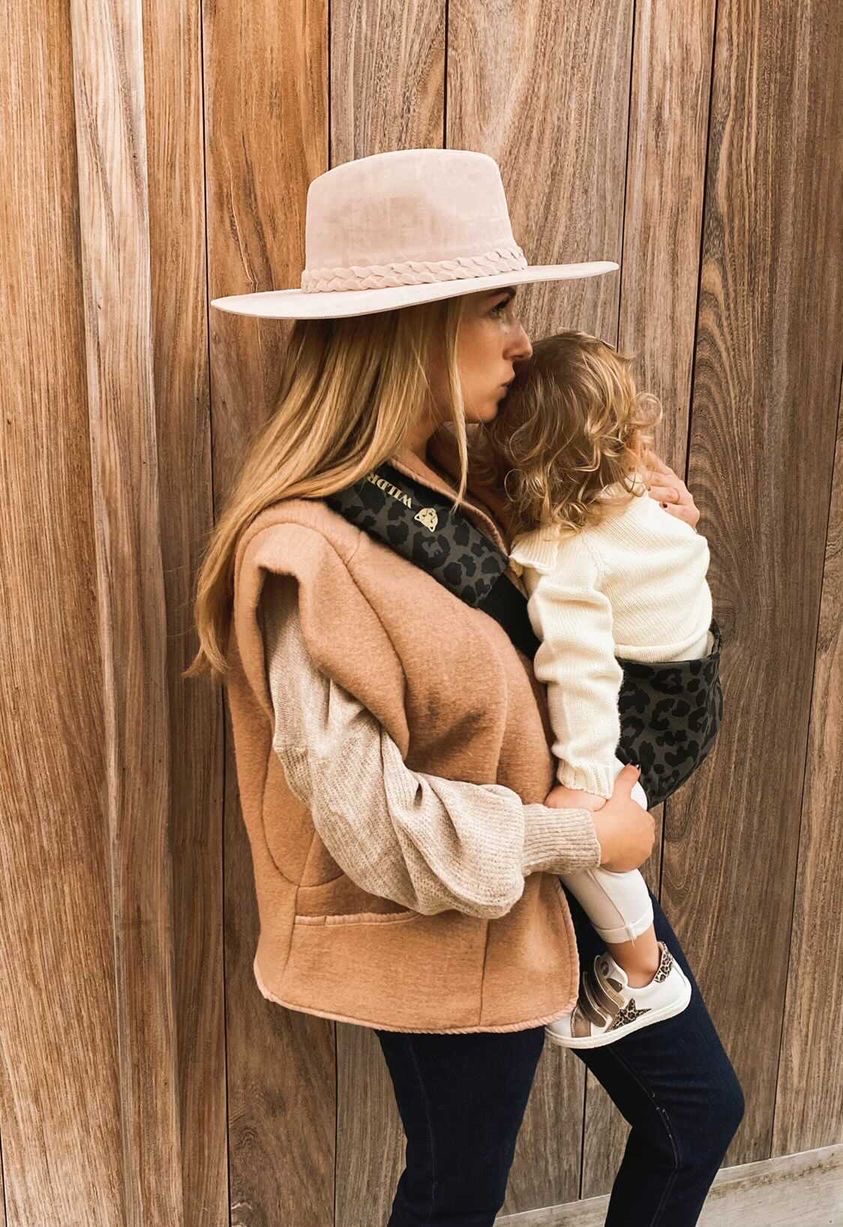 Wildride Kleinkindtrage Leoparden Muster Grau – Bild 9