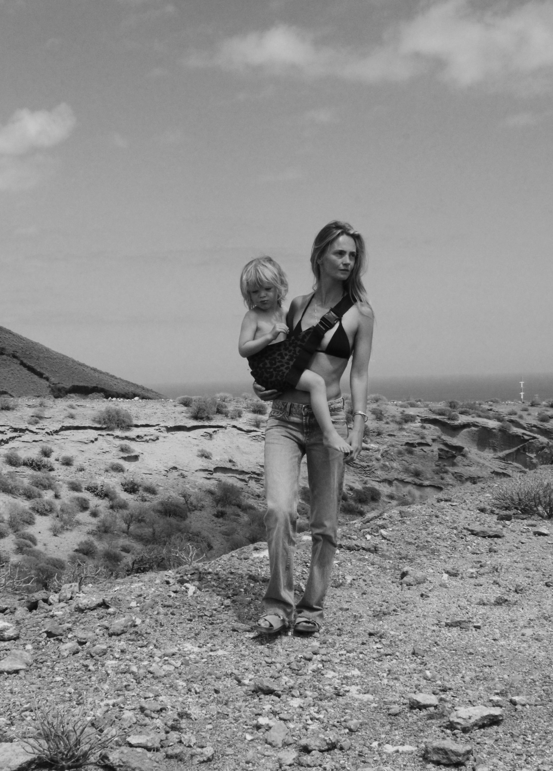 leo_grey_grau_Babylux_Schweiz_wildride_Kindertrage_Kleinkindtrage_Richterswil